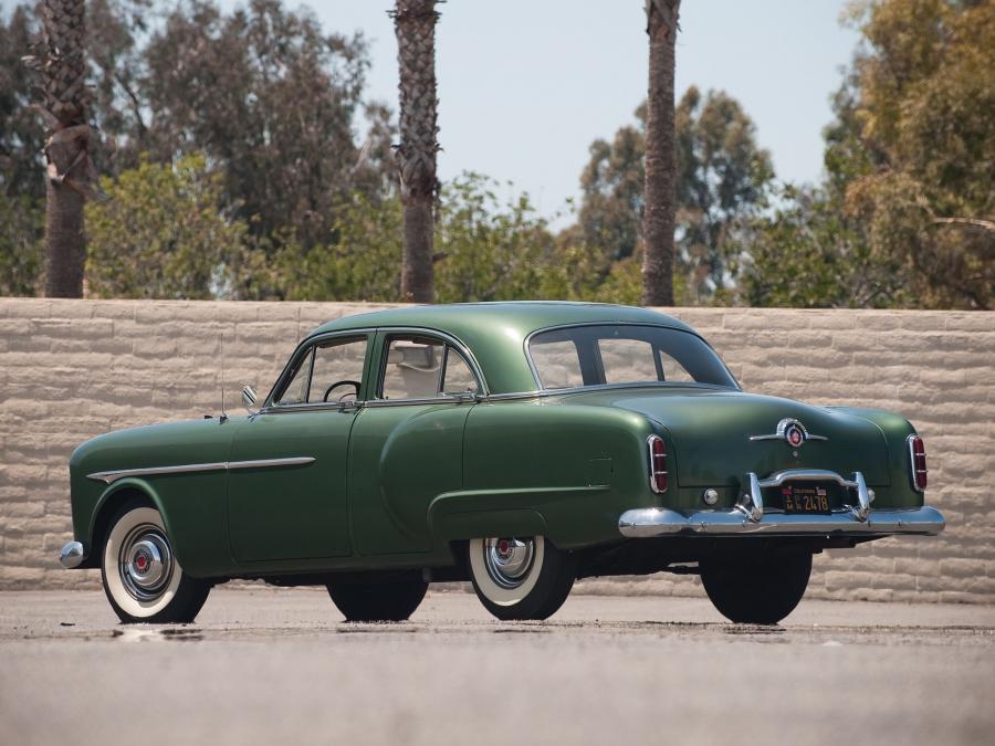  Packard 200 Sedan 1951 года  (фото 16 из 19)